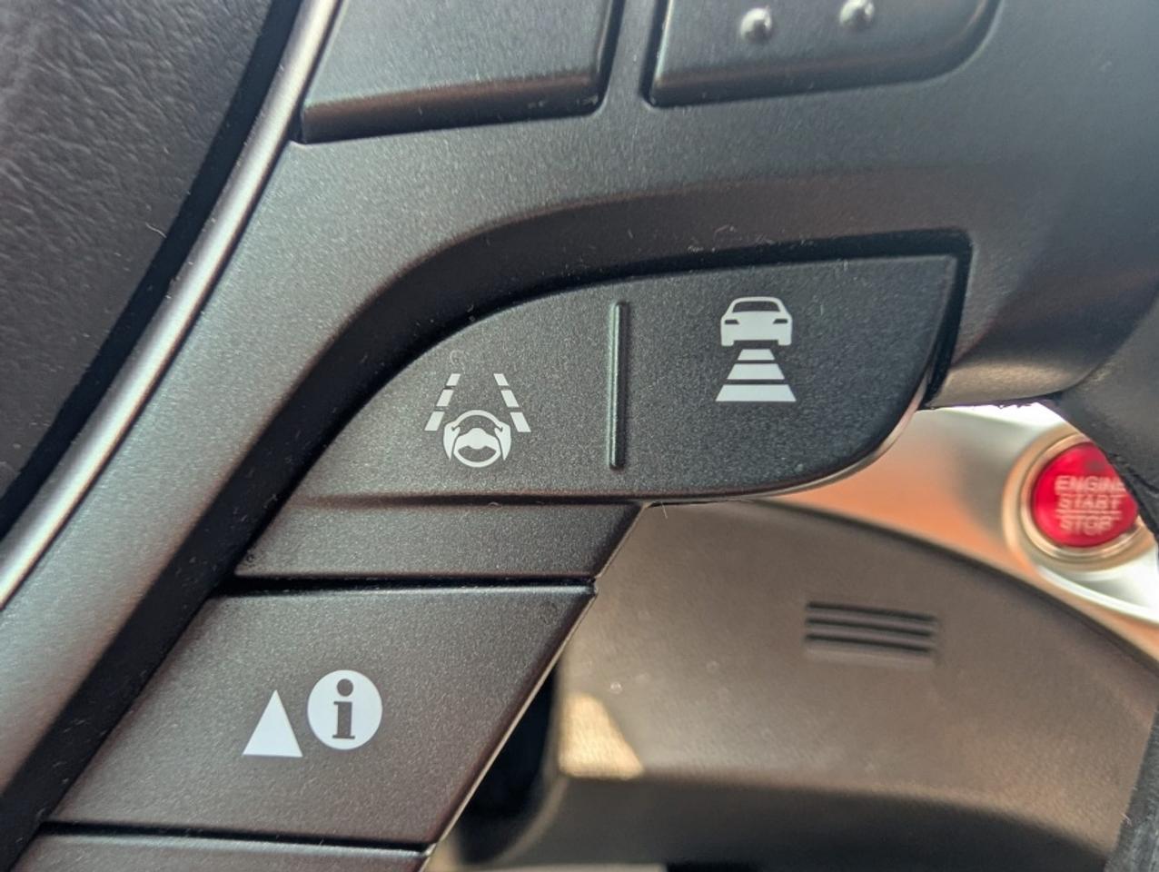 2016 Acura ILX PREMIUM PACKAGE/ LEATHER/ SUNROOF/ ACURAWATCH Photo