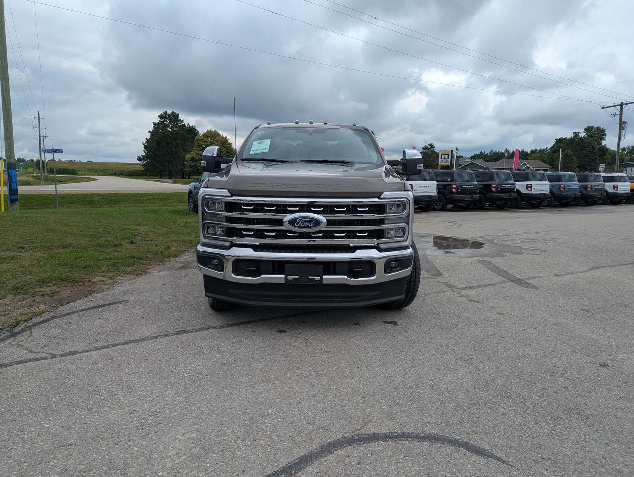 2026 Ford F-350 Lariat Crew Cab 4x4 Photo1