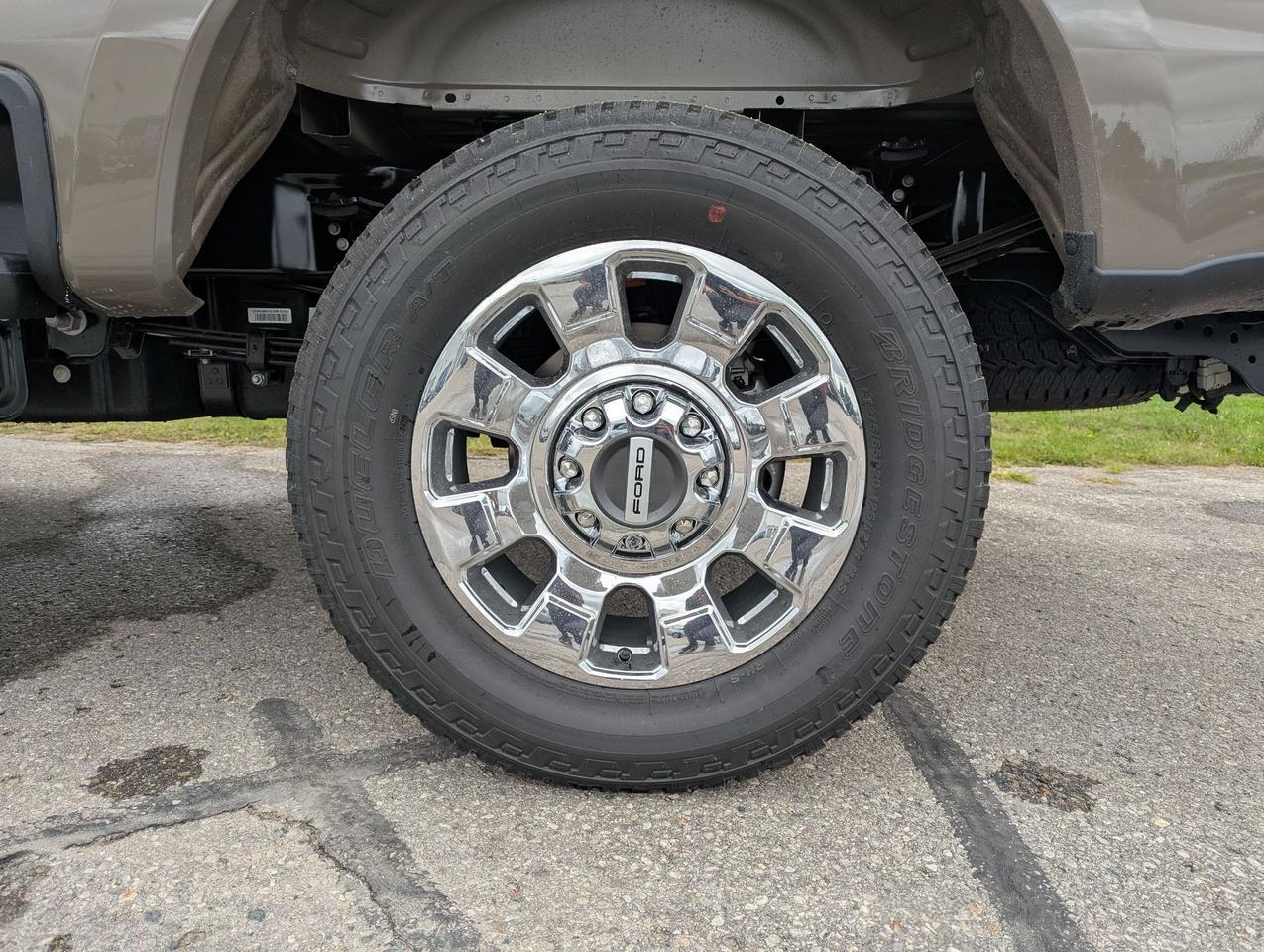 2026 Ford F-350 Lariat Crew Cab 4x4 Photo