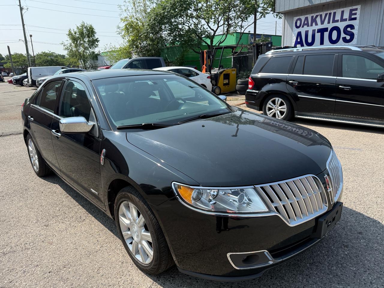 2012 Lincoln MKZ Hybrid FWD 4dr Sdn Photo2