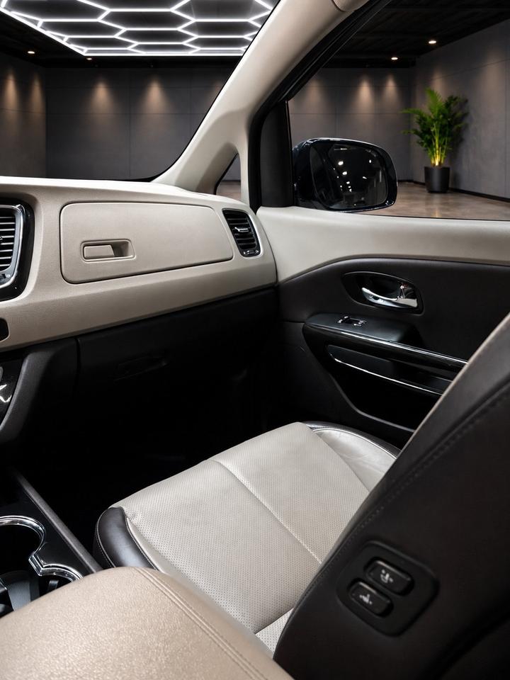 2019 Kia Sedona SXL FWD Photo