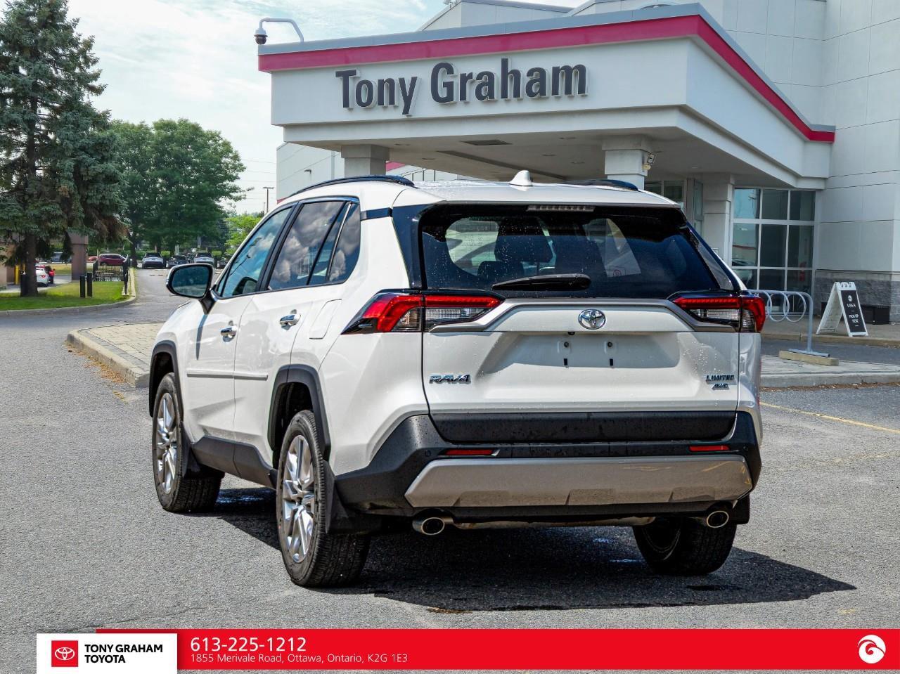 2023 Toyota RAV4 LIMITED  Photo3