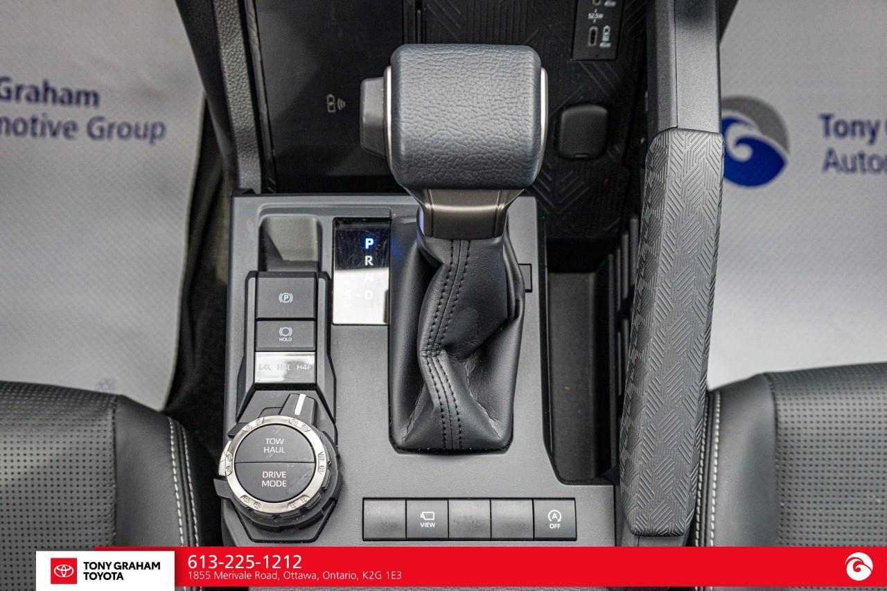 2025 Toyota 4Runner LIMITED 7 PASSENGER Photo