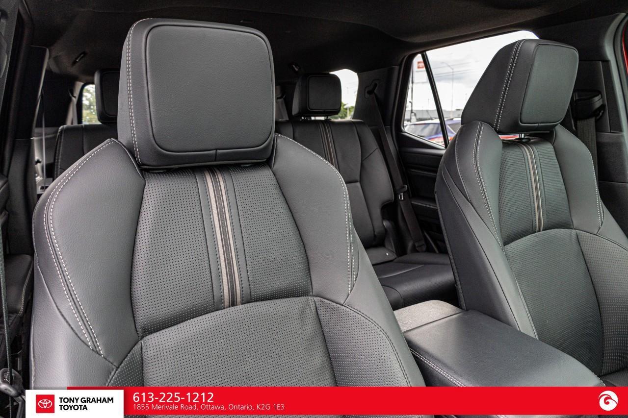 2025 Toyota 4Runner LIMITED 7 PASSENGER Photo