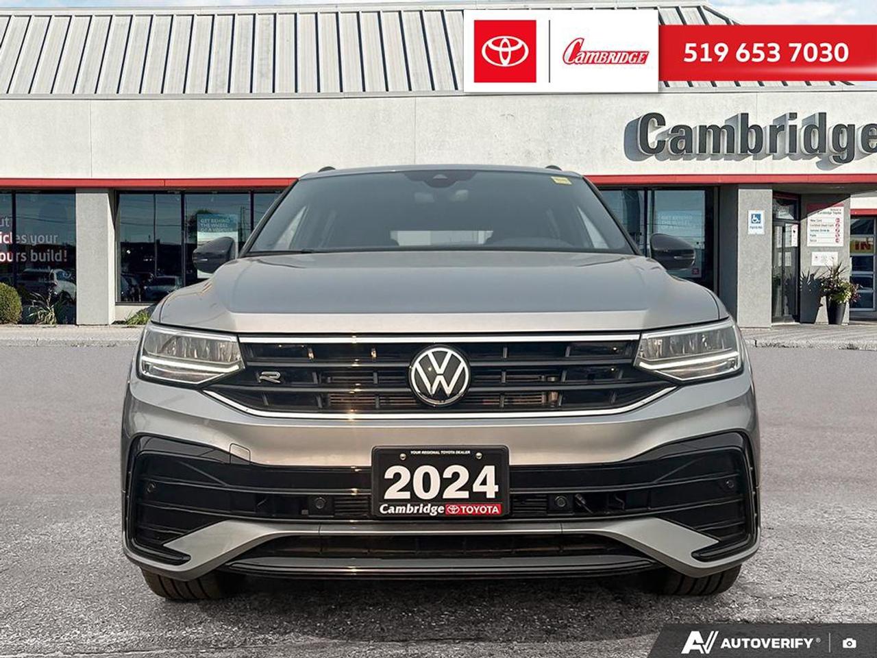 2024 Volkswagen Tiguan Comfortline R-Line Black Edition Photo1