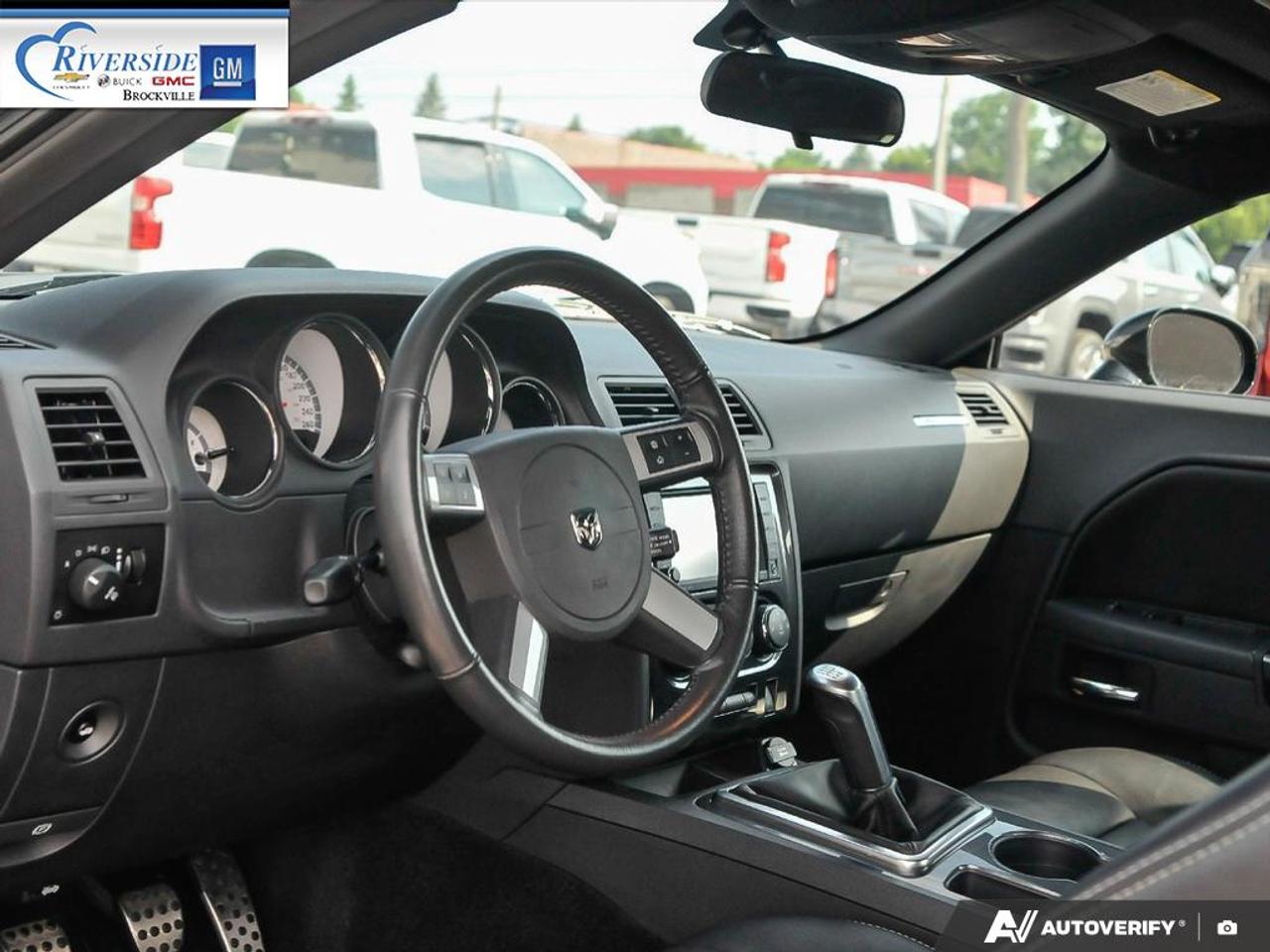 2010 Dodge Challenger R/T Photo