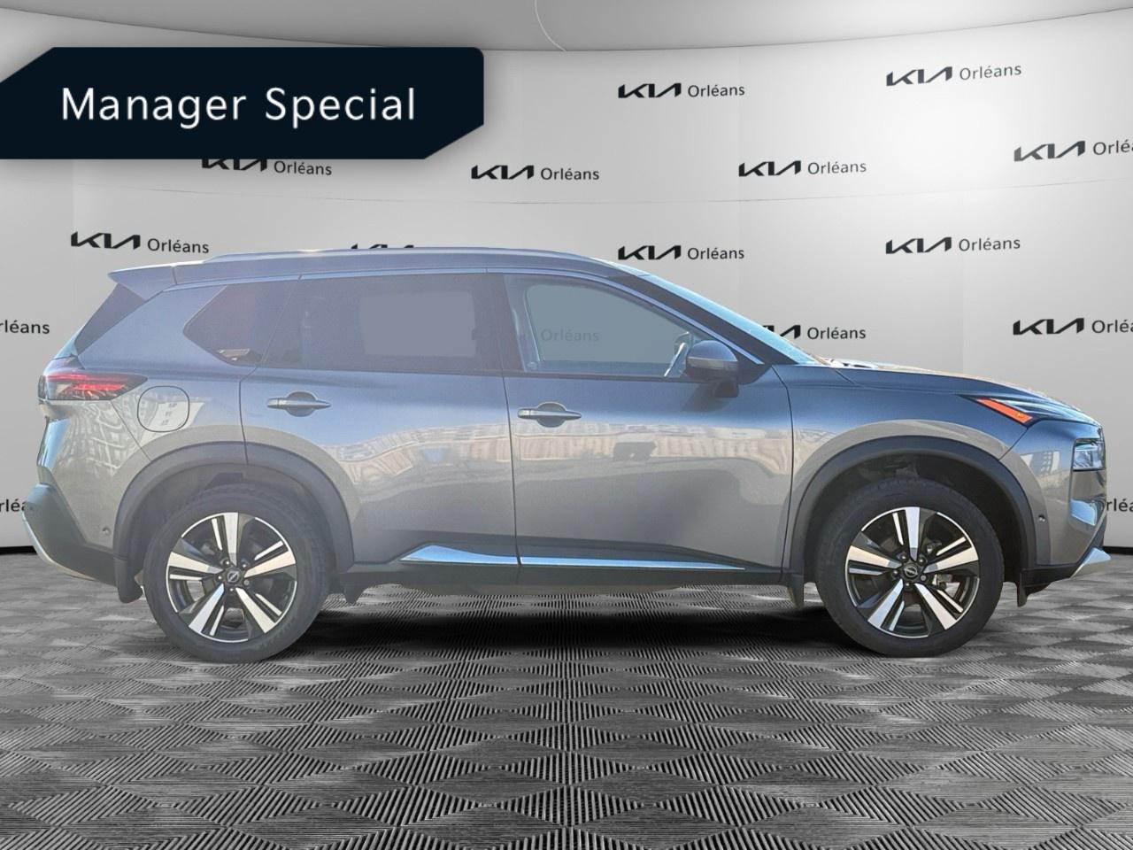 2023 Nissan Rogue AWD Platinum Photo