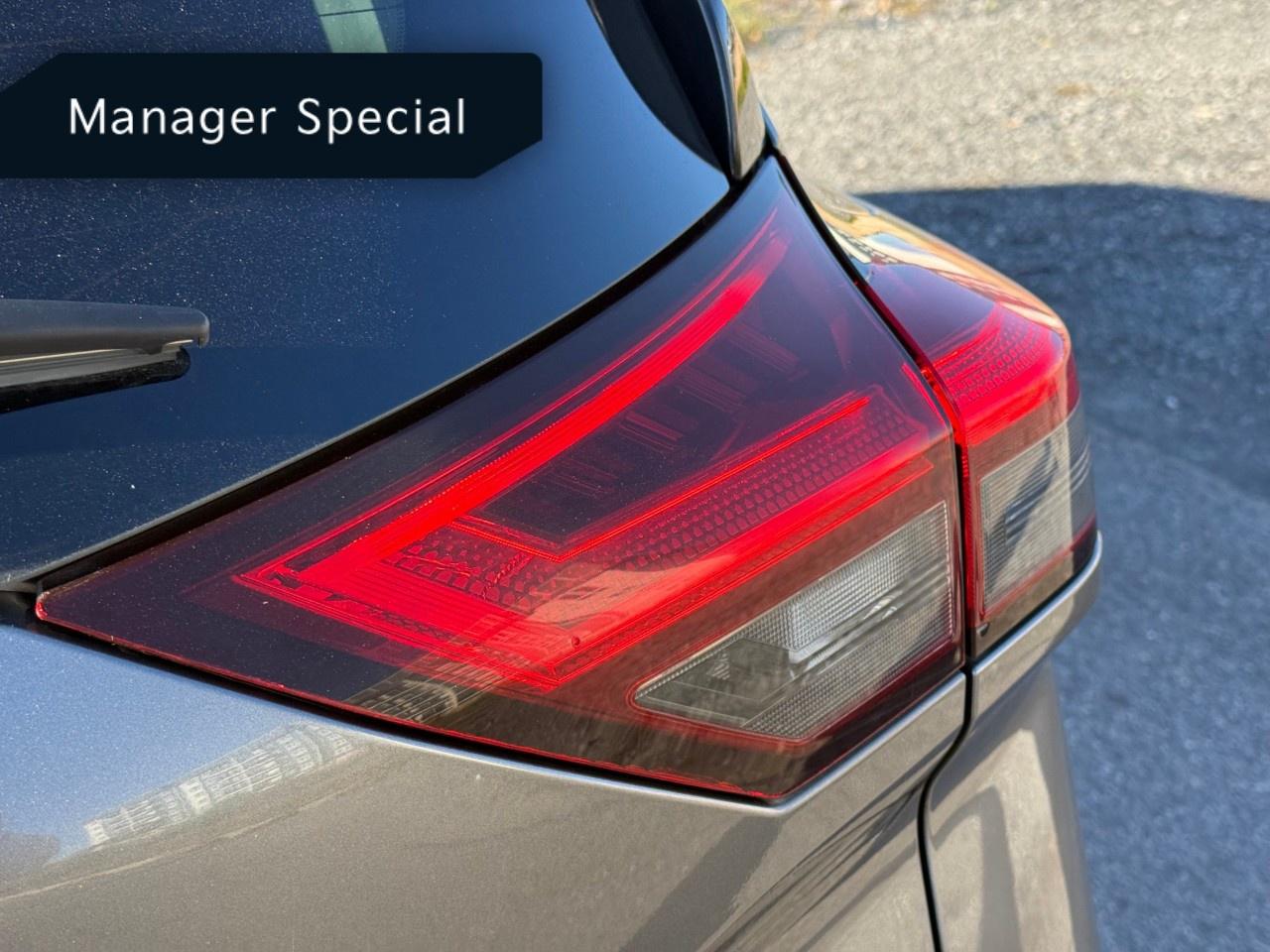 2023 Nissan Rogue AWD Platinum Photo