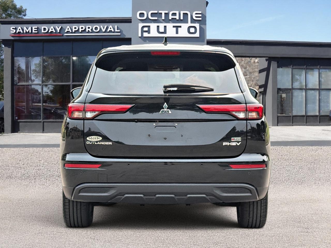 2023 Mitsubishi Outlander PHEV ES S-AWC Photo