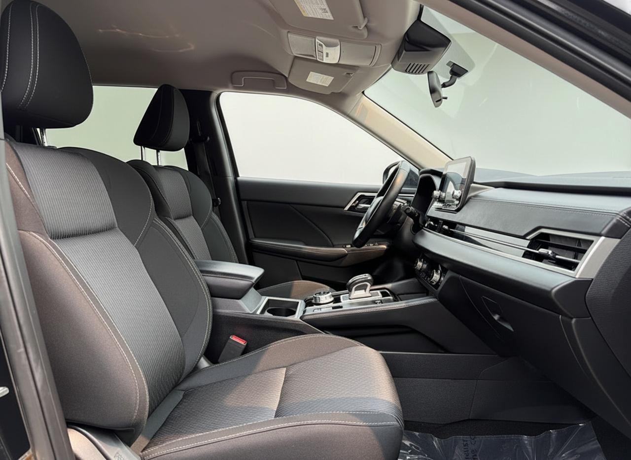 2023 Mitsubishi Outlander PHEV ES S-AWC Photo