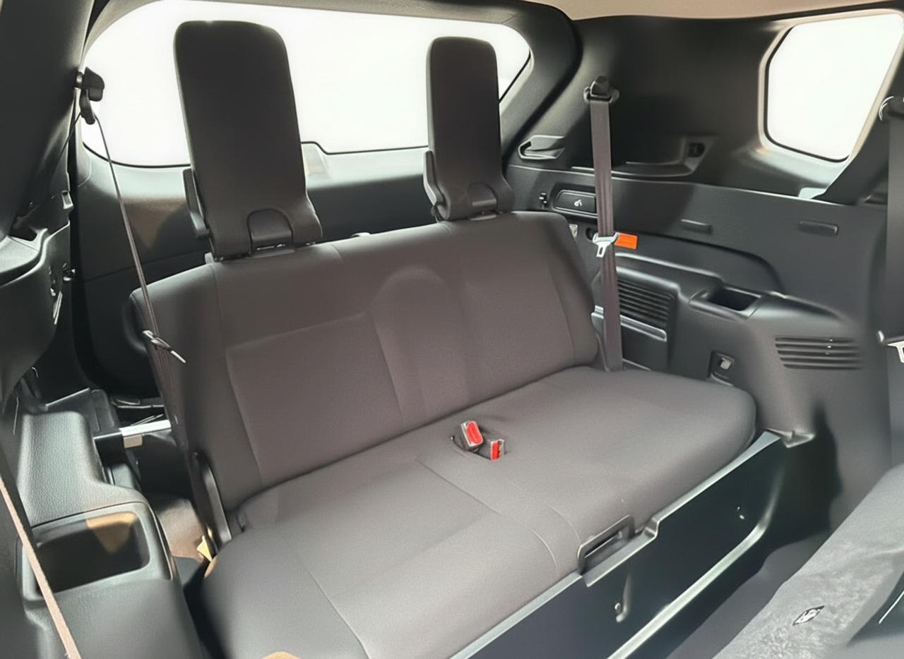 2023 Mitsubishi Outlander PHEV ES S-AWC Photo