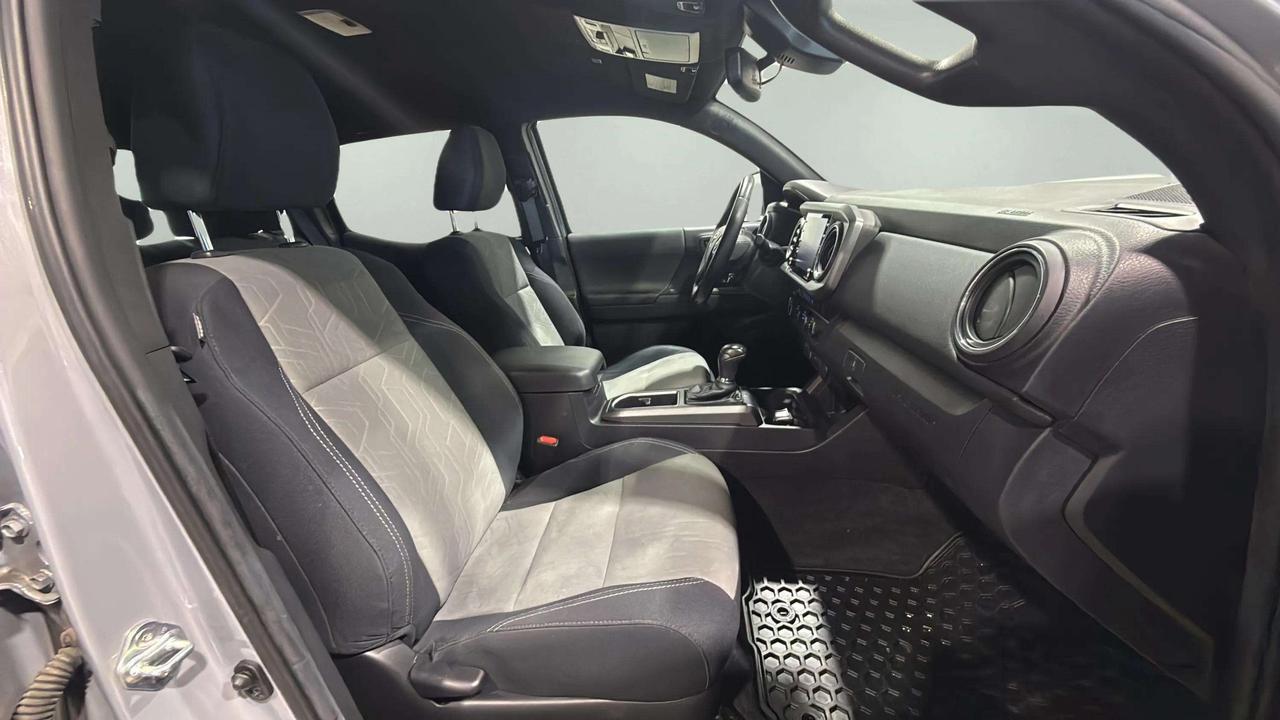 2021 Toyota Tacoma TRD SPORT | CLEAN CARFAX | 4X4| LONG BED | NAVI Photo