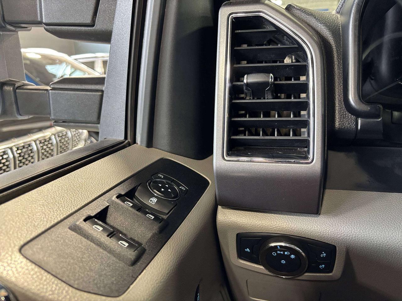2020 Ford F-250 HD Series XLT|4X4|SUPERDUTY|SRW|LONGBED|V8|6PASSENGER|CAMERA Photo