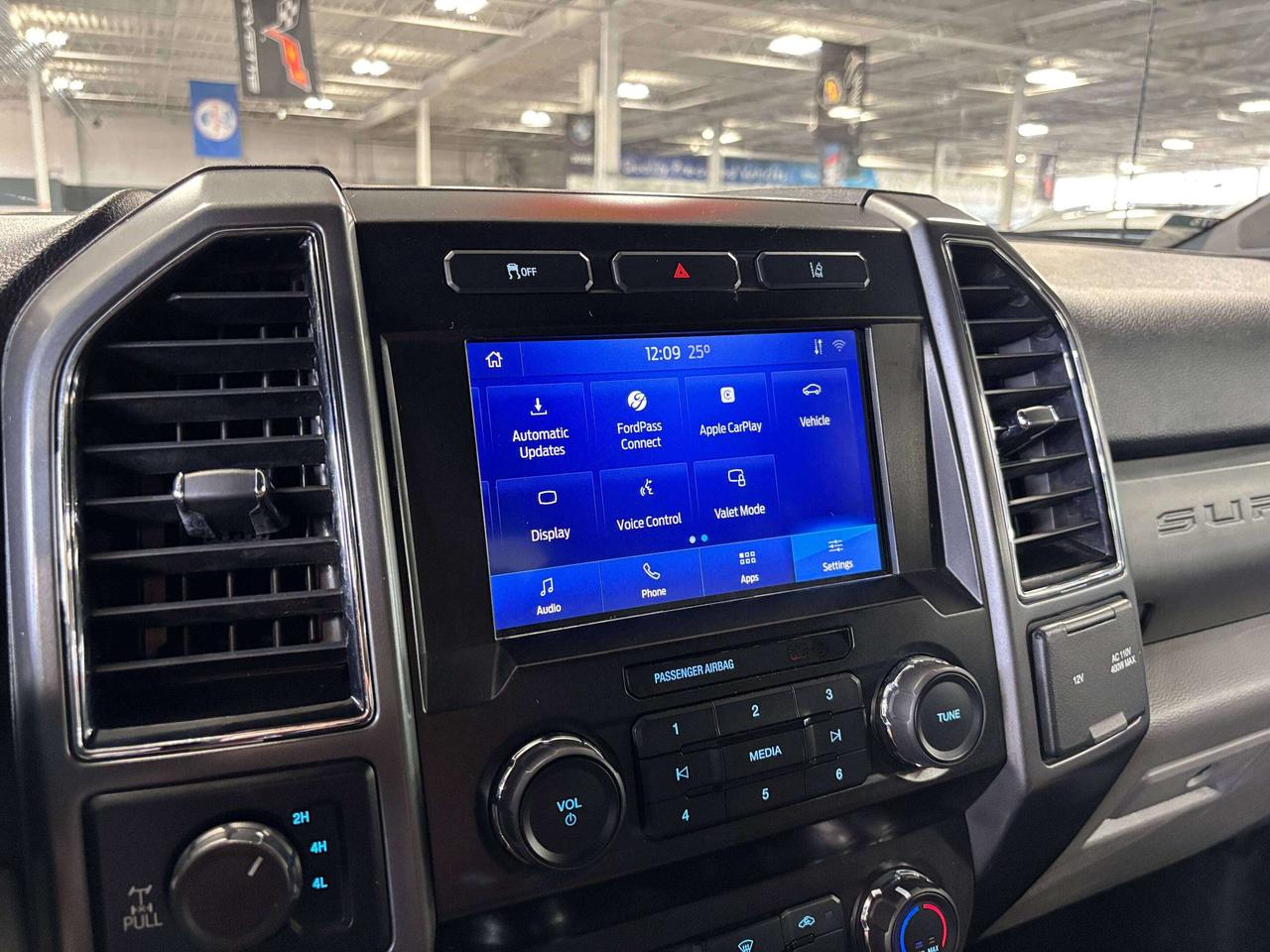 2020 Ford F-250 HD Series XLT|4X4|SUPERDUTY|SRW|LONGBED|V8|6PASSENGER|CAMERA Photo