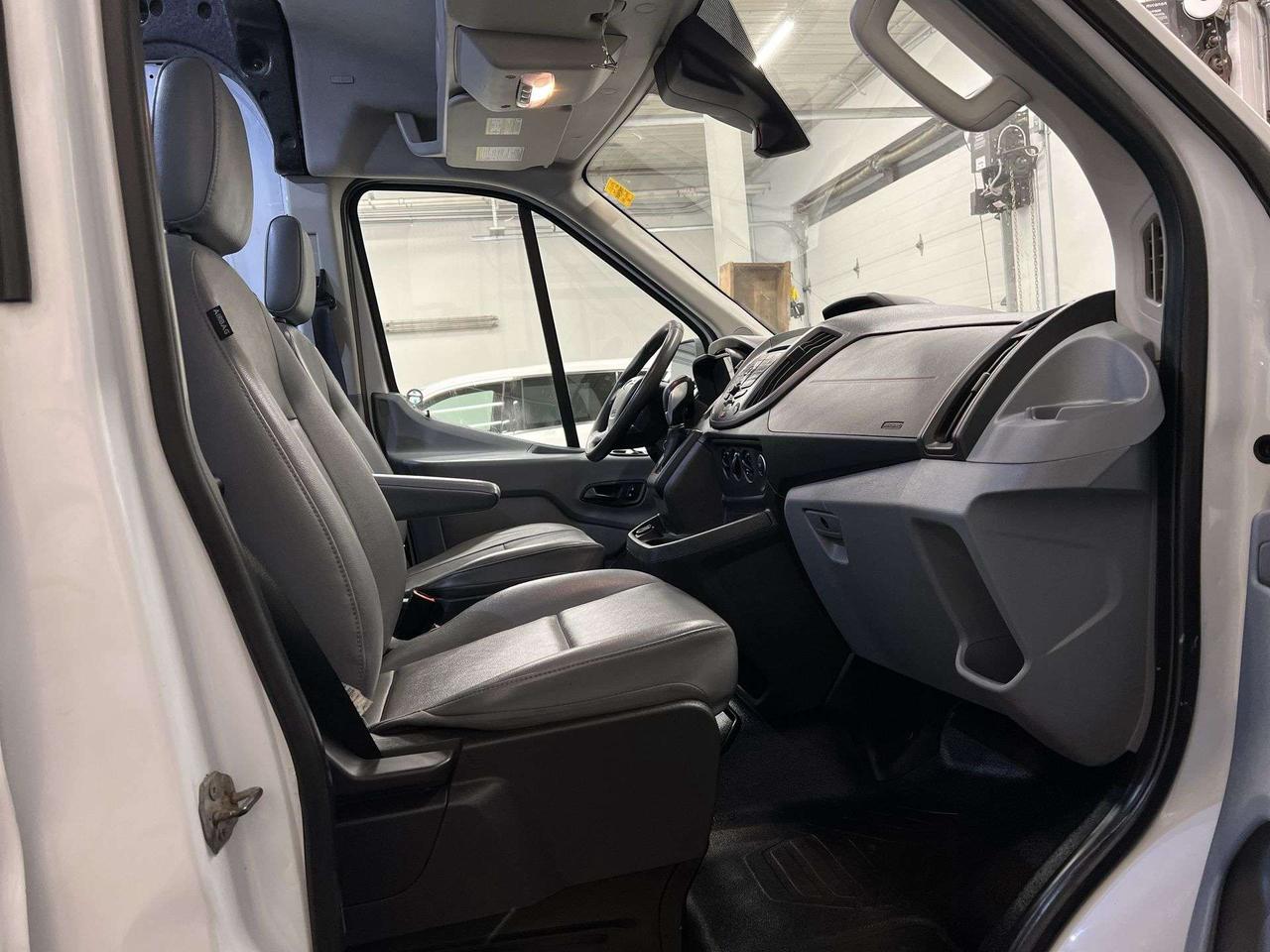 2019 Ford Transit T-250 LONG WHEELBASE MEDIUM ROOF | BLUETOOTH | A/C Photo