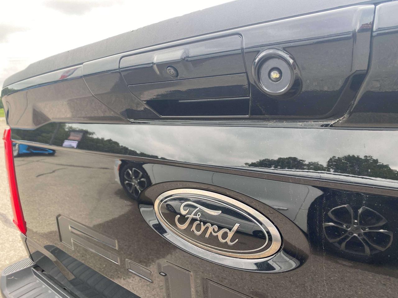 2022 Ford F-150 XLT, CLEAN CARFAX, HEATED LEATHER, REMOTE START! - Photo #6