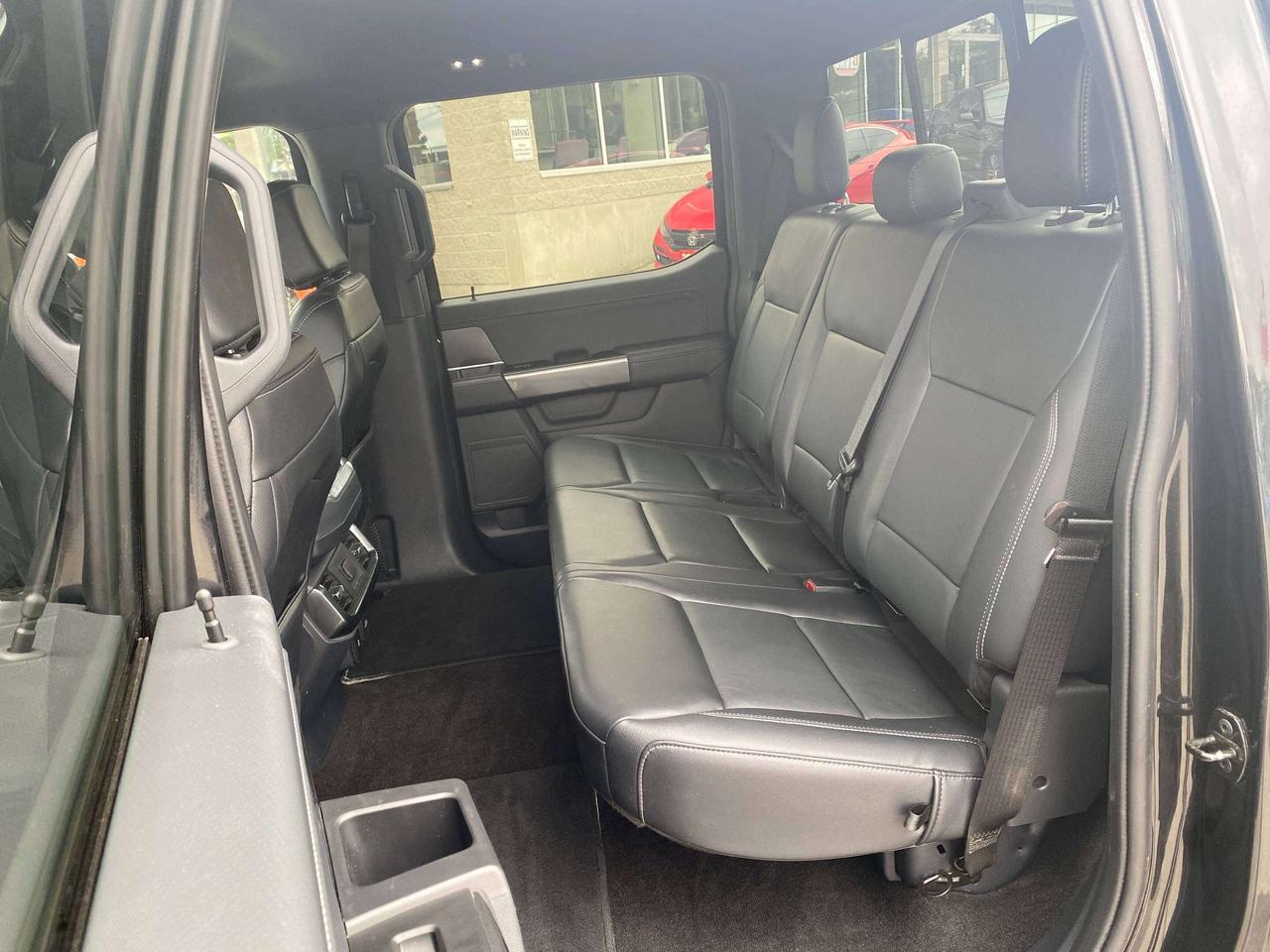 2022 Ford F-150 XLT, CLEAN CARFAX, HEATED LEATHER, REMOTE START! Photo