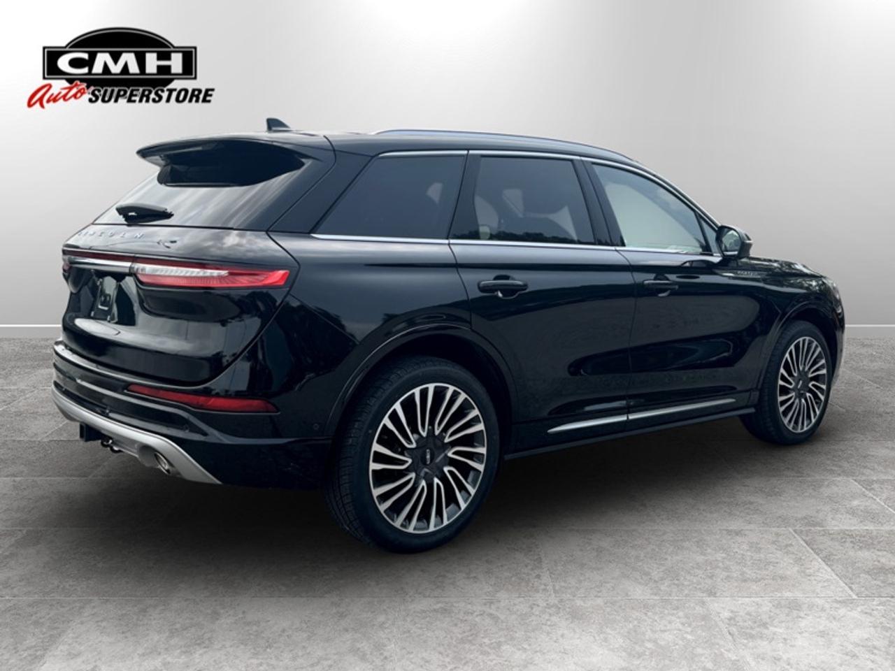 2022 Lincoln Corsair Reserve w/Sport Pkg  *CLEAN CARFAX* Photo4