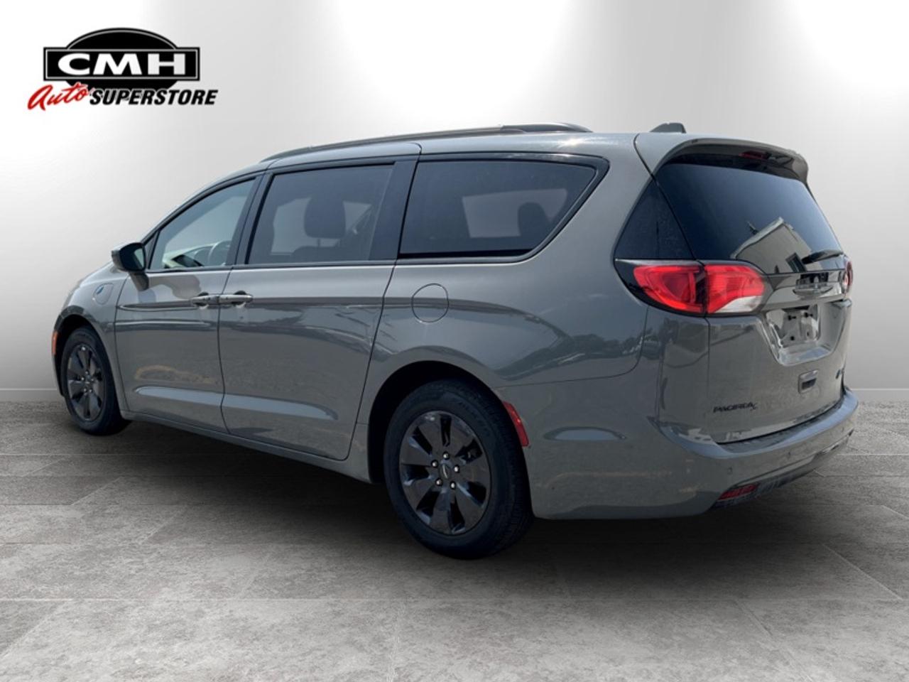 2020 Chrysler Pacifica Hybrid Touring-L ``S`` Appearance Photo