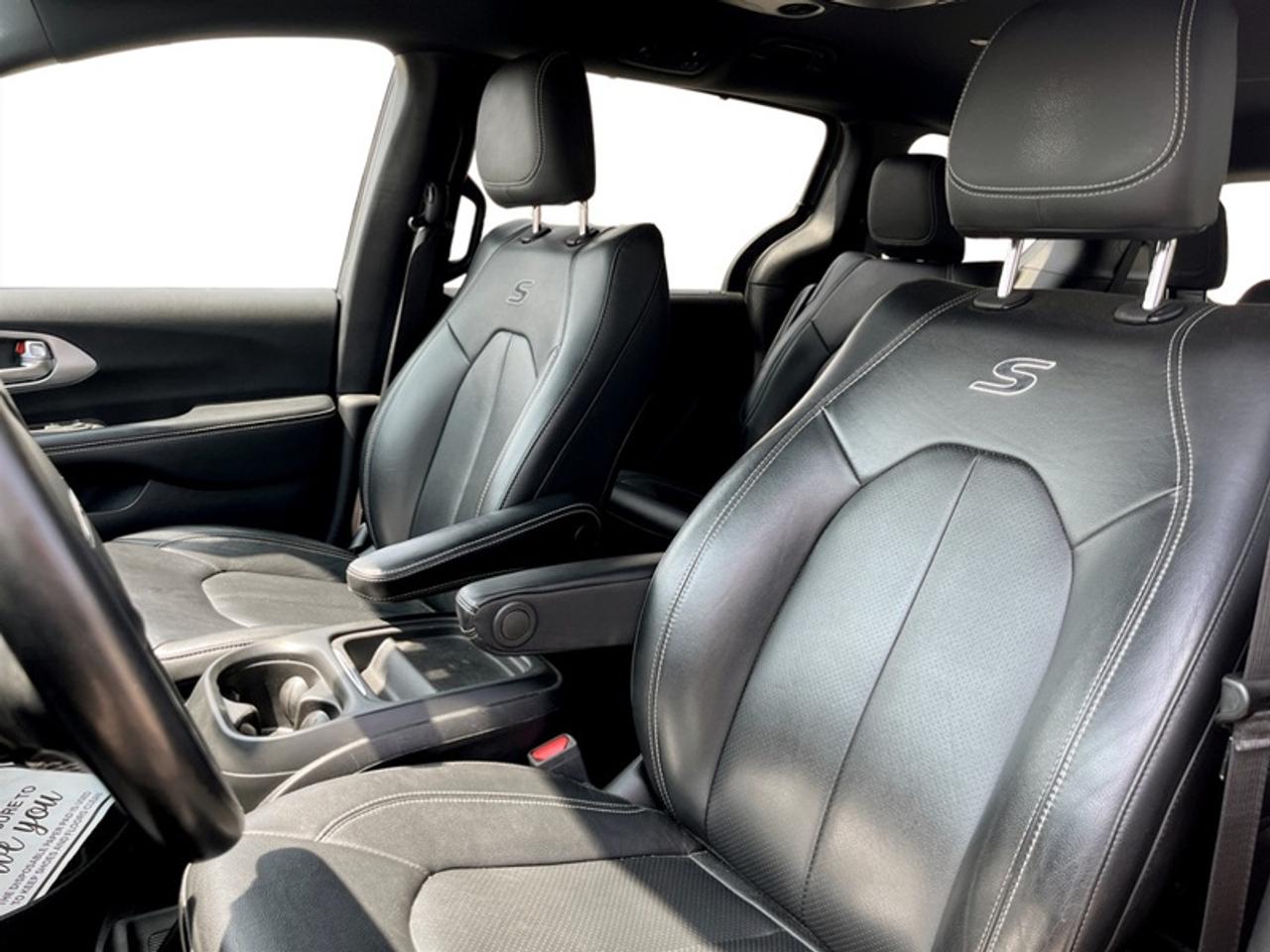 2020 Chrysler Pacifica Hybrid Touring-L ``S`` Appearance Photo
