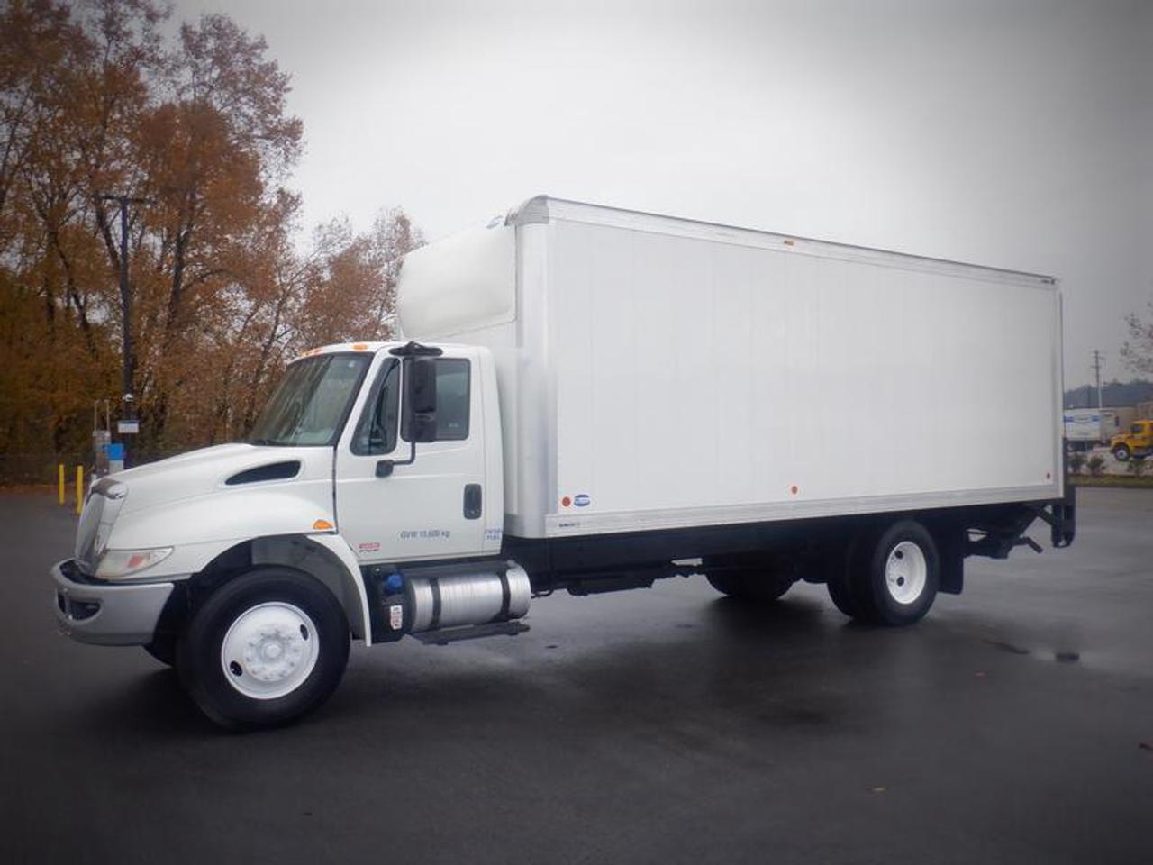 This 2017 International 4300 is powered by a 6.7L Cummins B6.7 6-cylinder diesel engine paired with an automatic transmission and configured as a 4x2. Equipped with a 22-foot cargo body, this cube van is suited for moving, delivery, distribution, and commercial fleet applications.

The cargo box measures approximately 22 feet long, 8 feet 2 inches wide, and 7 feet 8 inches high, providing a spacious enclosed cargo area. It is equipped with E-track cargo securing rails and a tuck-away power tailgate to assist with loading and unloading. The cab is configured to accommodate three occupants and includes AM/FM radio, power windows, and power door locks.

Finished in white with a gray cloth interior, this International 4300 provides a commercial cube van platform suitable for delivery, transportation, and fleet operations. This item is currently OFFSITE. You must register an appointment with our office to schedule an offsite viewing. Appointments must be made a minimum of one business day in advance (and as defined by the days that Repo.com is open for business) before your appointment can be scheduled and confirmed. We may, at our own discretion, instead opt to transport smaller items to Repo.coms main yard for viewing purposes.  $69,880.00 plus $375 processing fee, $70,255.00 total payment obligation before taxes.   Listing report, warranty, contract commitment cancellation fee, financing available on approved credit (some limitations and exceptions may apply). All above specifications and information is considered to be accurate but is not guaranteed and no opinion or advice is given as to whether this item should be purchased. We do not allow test drives due to theft, fraud, acts of vandalism and undetectable impaired driving. Instead we provide the following benefits: Complimentary Warranty (with options to extend), Limited Money Back Satisfaction Guarantee on Fully Completed Contracts, Contract Commitment Cancellation, and an Open-Ended Sell-Back Option. Ask seller for details or call 604-522-REPO(7376) to confirm listing availability.