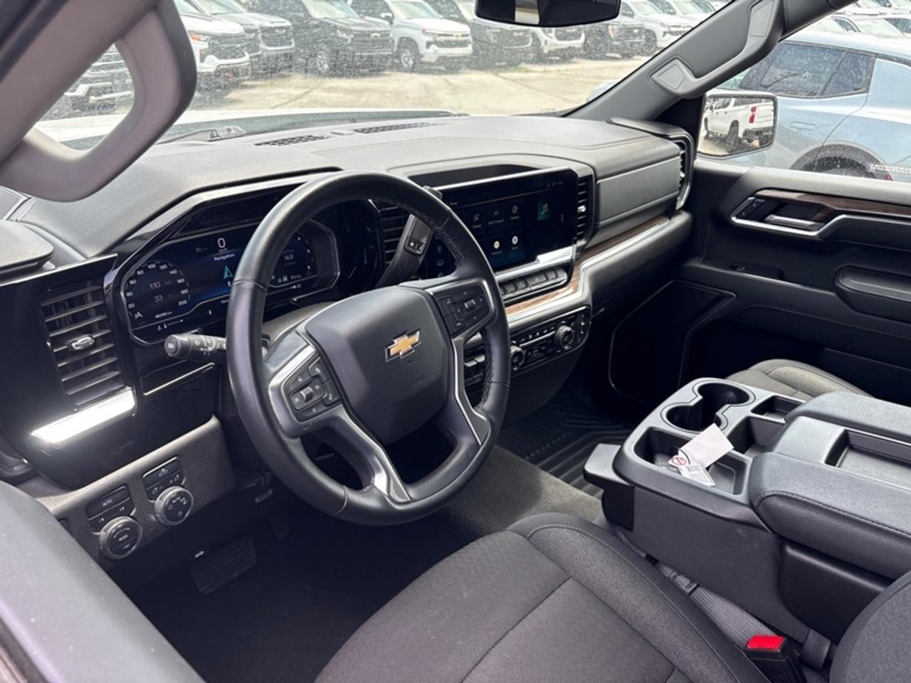 2025 Chevrolet Silverado 1500 LT  LOW KM|5.3L V8 Photo