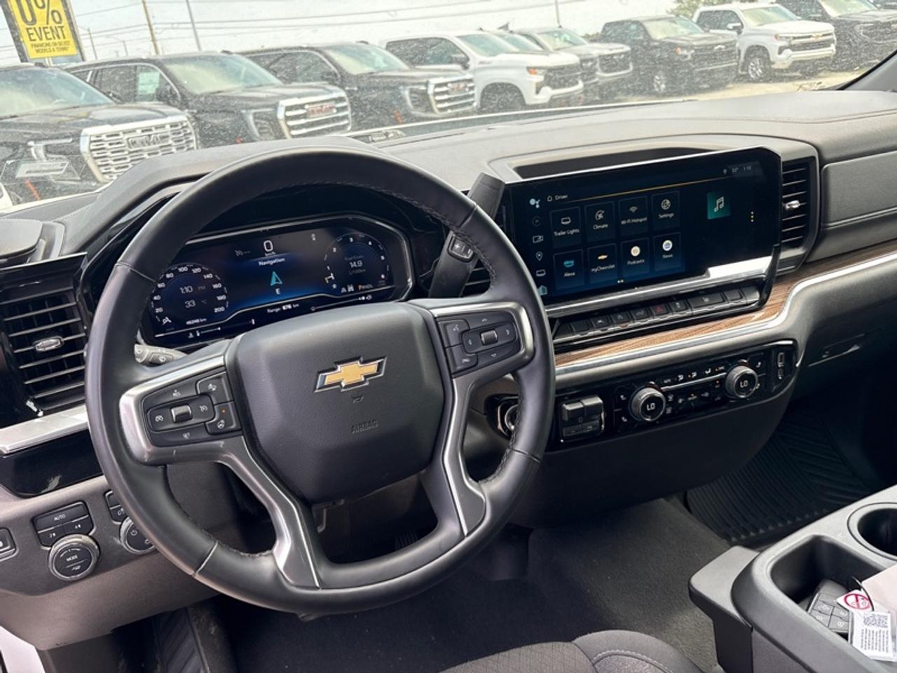 2025 Chevrolet Silverado 1500 LT  LOW KM|5.3L V8 Photo