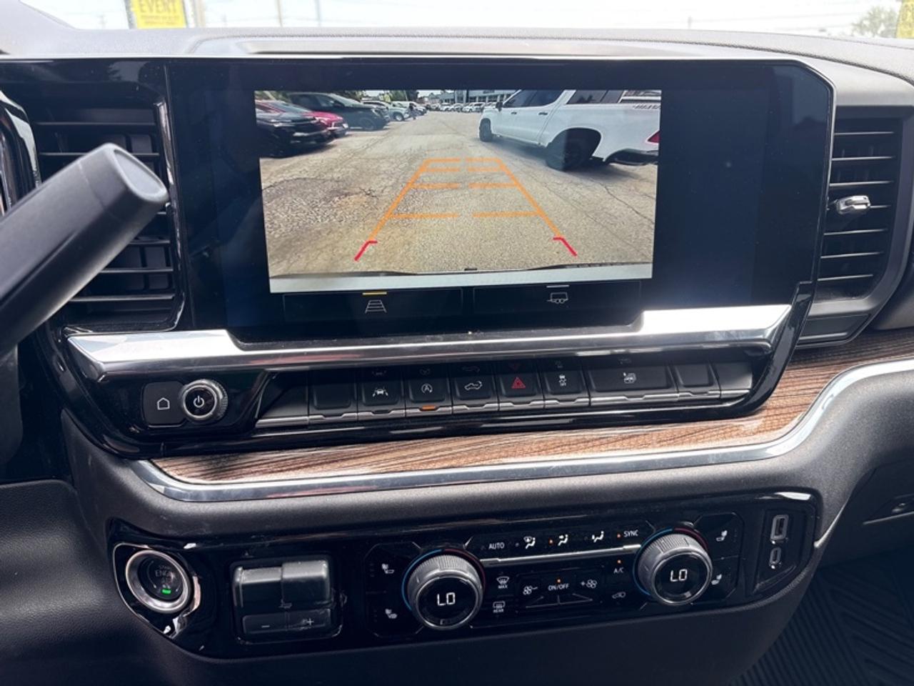2025 Chevrolet Silverado 1500 LT  LOW KM|5.3L V8 Photo