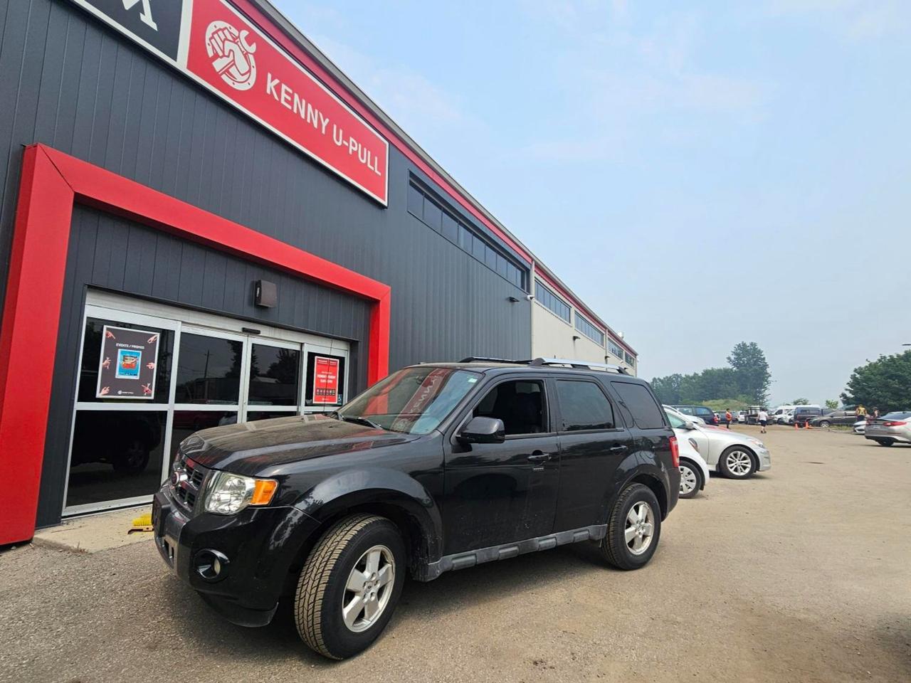 Used 2011 Ford Escape LIMITED 4WD for sale in London, ON