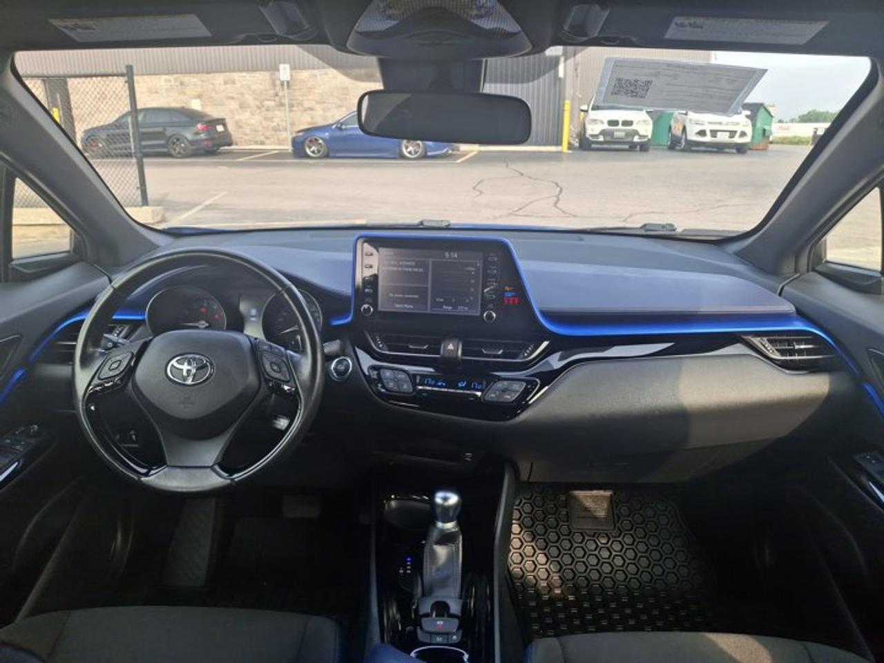 2022 Toyota C-HR XLE Premium | Heated Wheel + Seats | BSM | Smart Key | CarPlay + Android | Rear Camera | and More ! Photo