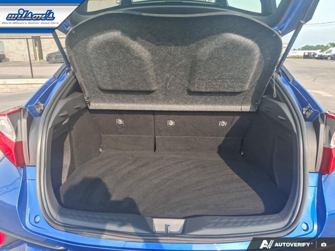 2022 Toyota C-HR XLE Premium | Heated Wheel + Seats | BSM | Smart Key | CarPlay + Android | Rear Camera | and More ! Photo