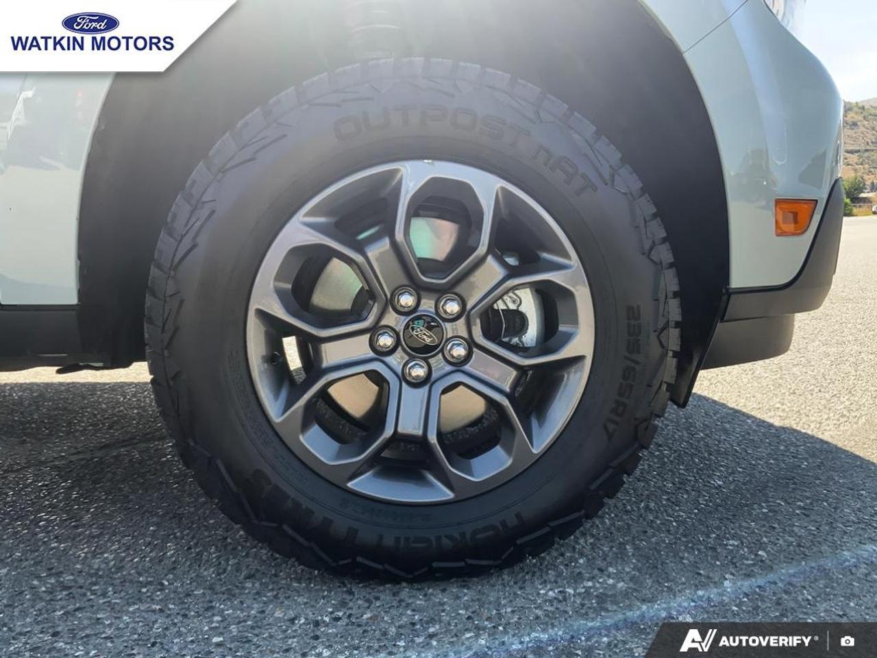 2024 Ford Maverick XLT AWD Photo8