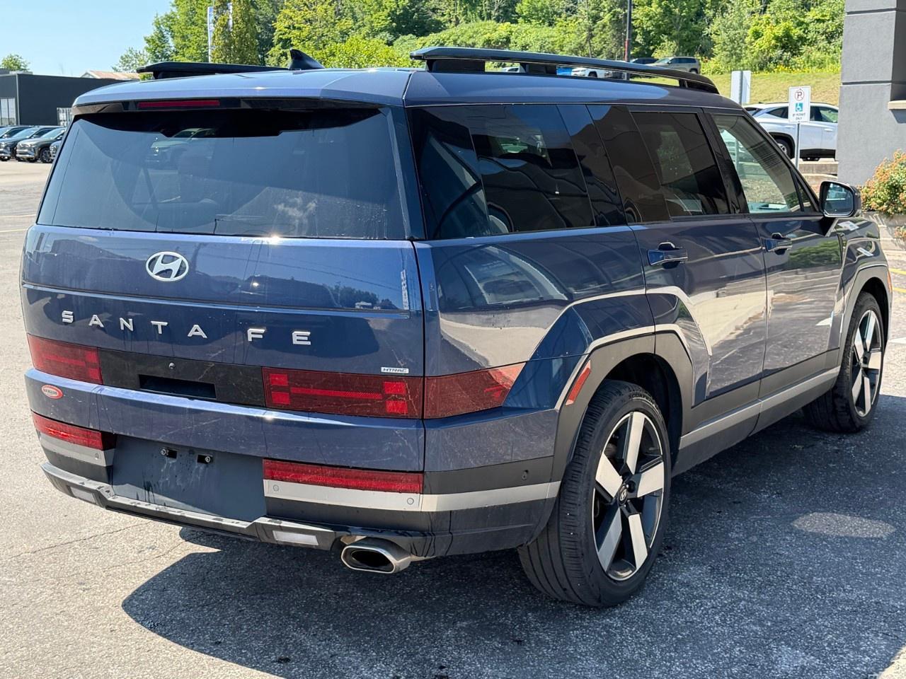 2025 Hyundai Santa Fe LUXURY AWD Photo