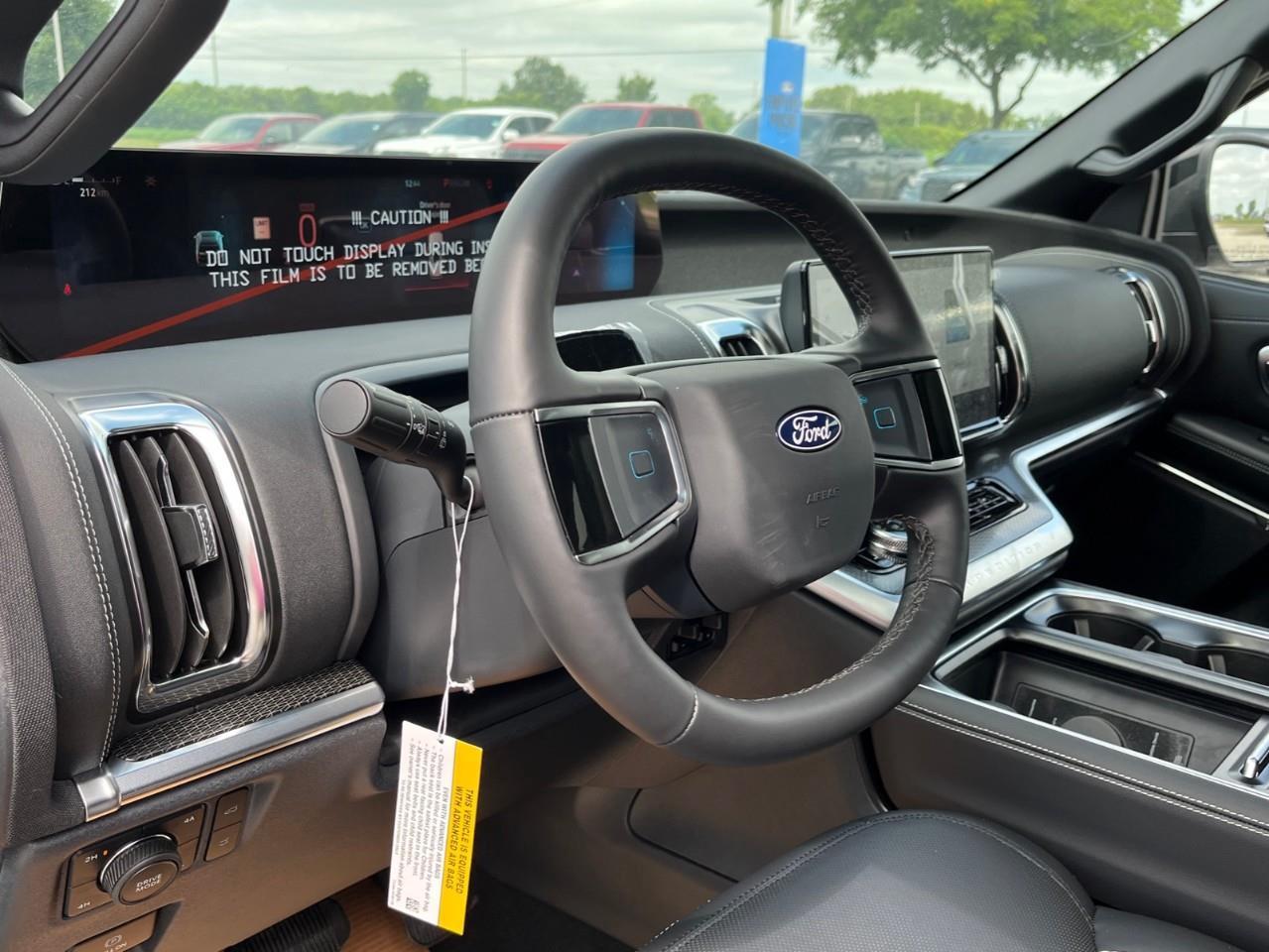2027 Ford Expedition Max Platinum Photo