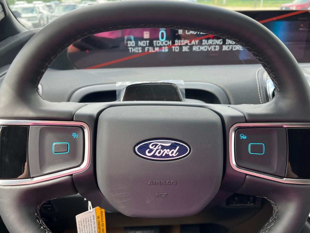 2027 Ford Expedition Max Platinum Photo