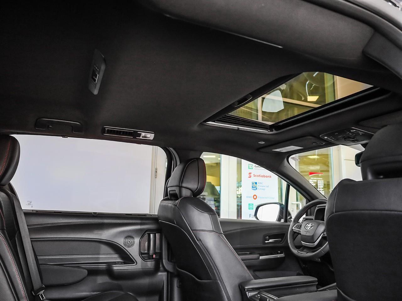 2025 Toyota Sienna XSE 7-Passenger 3RD ROW SEATING-HEATED SEATS-LEATHER SEATS-HEATED STEERING WHEEL-SUNROOF- Photo