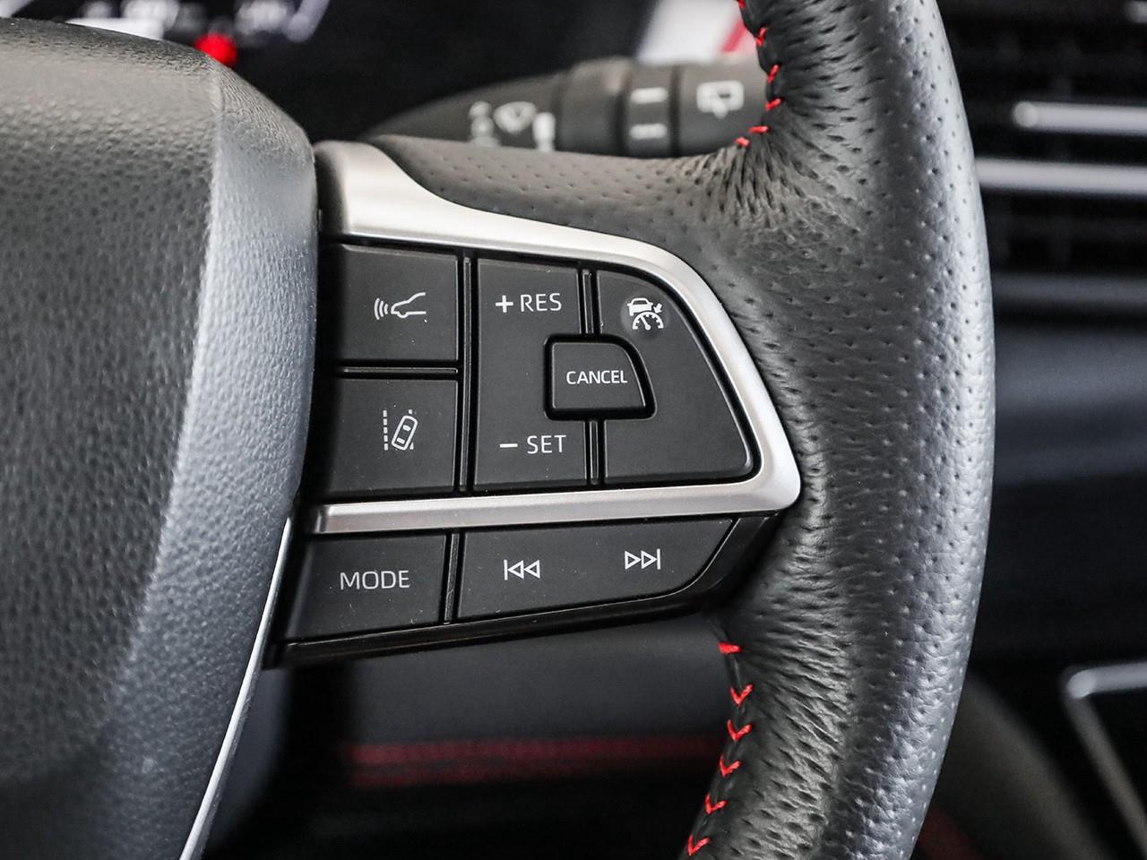 2025 Toyota Sienna XSE 7-Passenger 3RD ROW SEATING-HEATED SEATS-LEATHER SEATS-HEATED STEERING WHEEL-SUNROOF- Photo