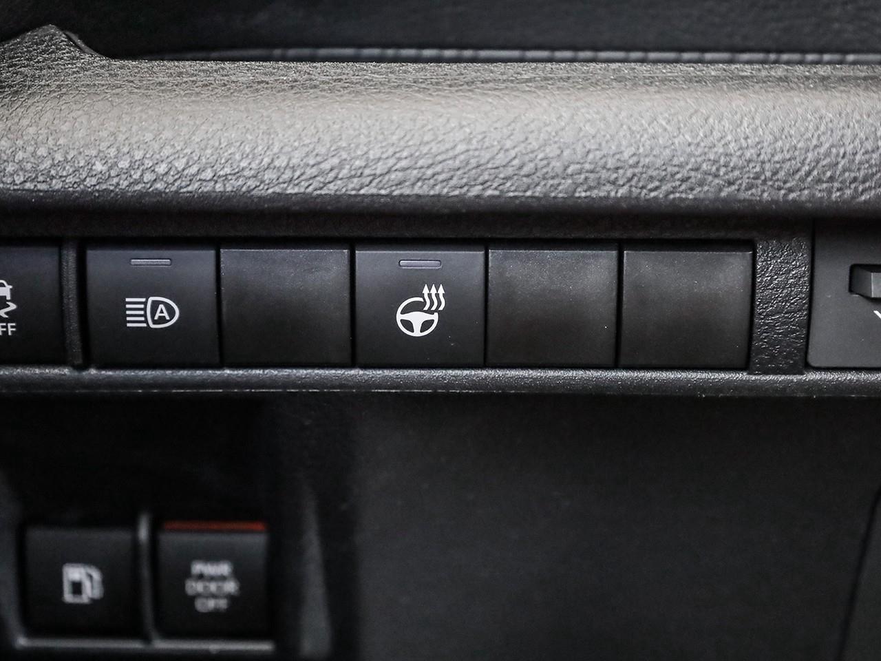 2025 Toyota Sienna XSE 7-Passenger 3RD ROW SEATING-HEATED SEATS-LEATHER SEATS-HEATED STEERING WHEEL-SUNROOF- Photo