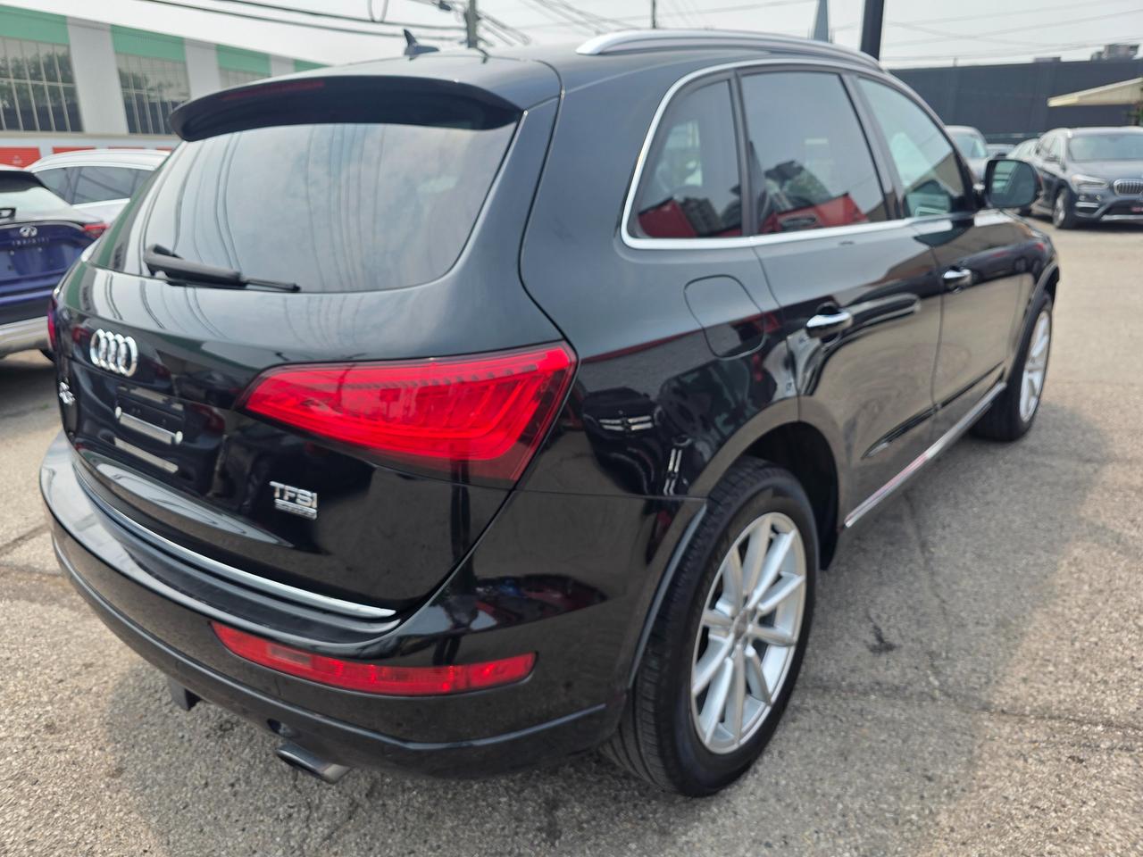 2016 Audi Q5 2.0t Technik Quattro Photo