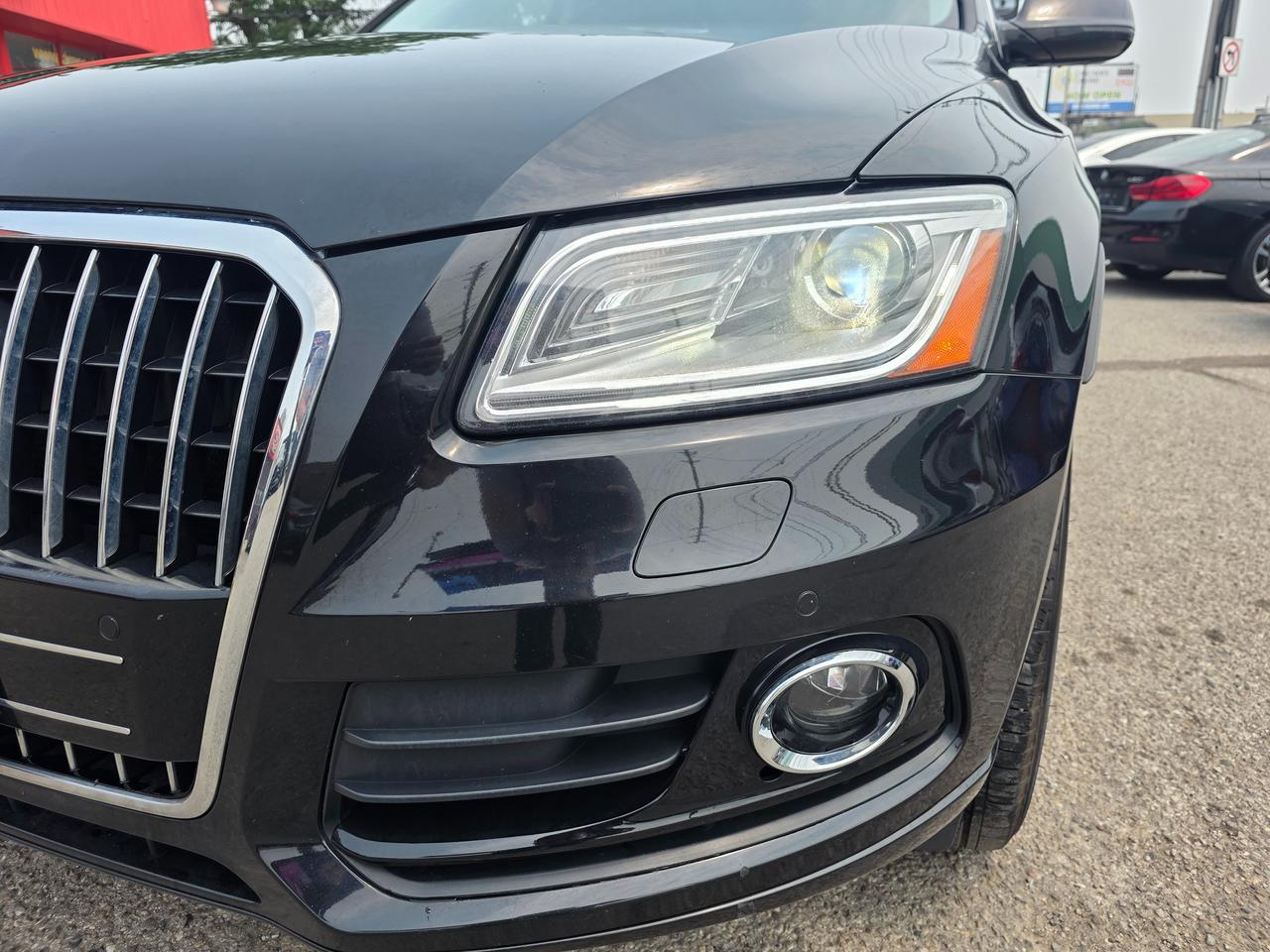 2016 Audi Q5 2.0t Technik Quattro Photo