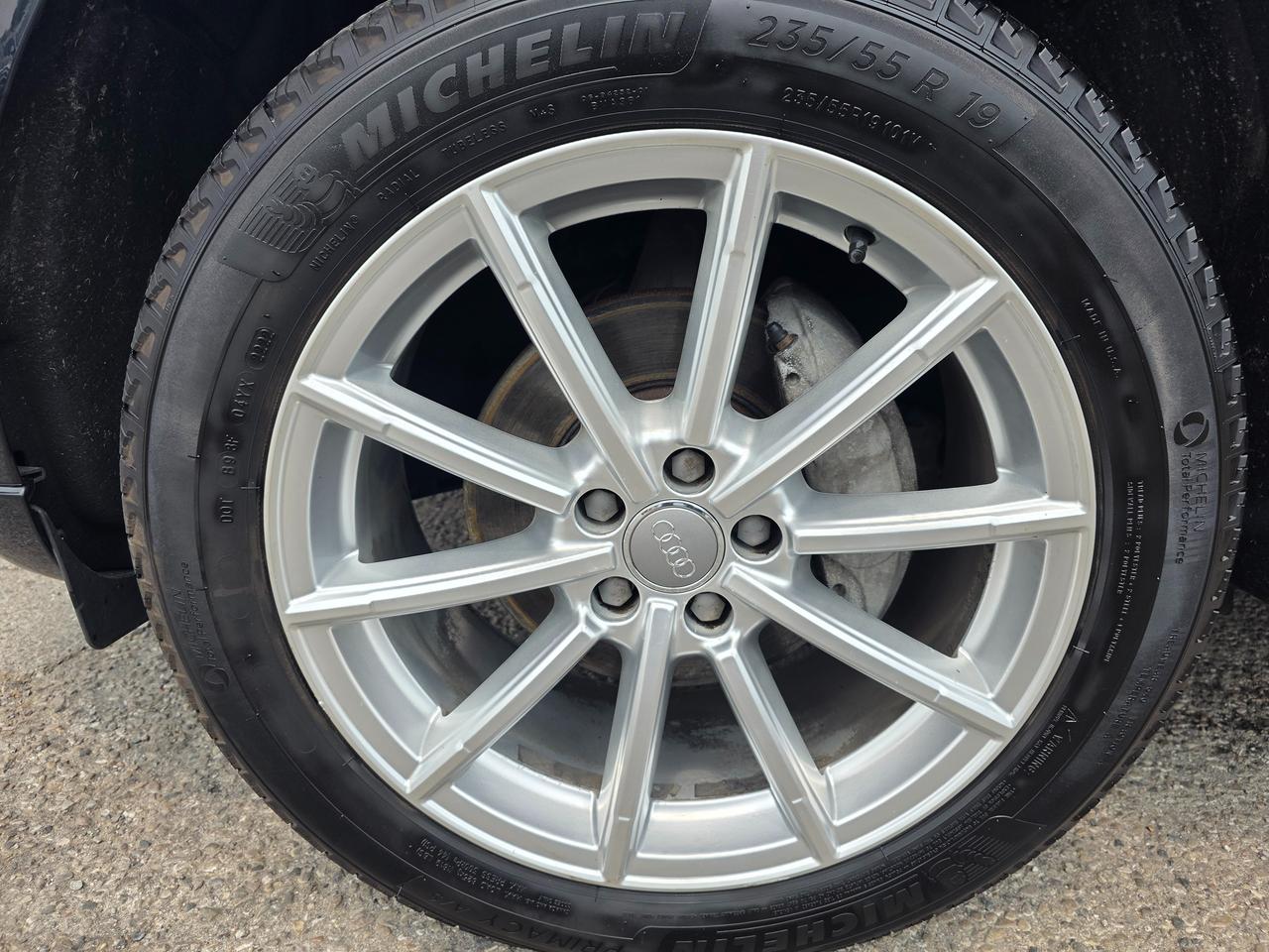 2016 Audi Q5 2.0t Technik Quattro Photo