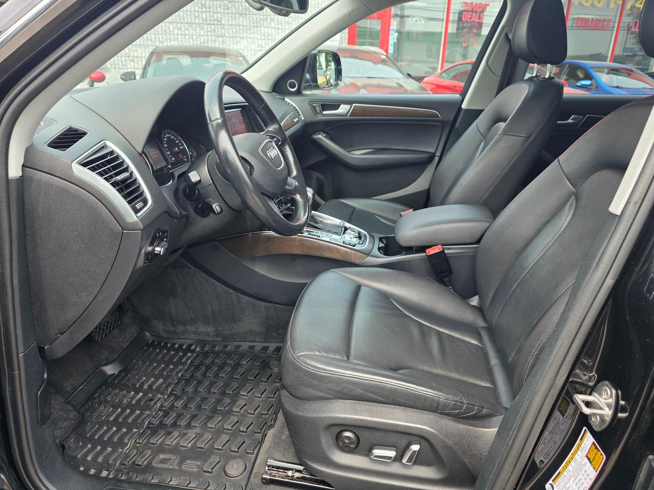 2016 Audi Q5 2.0t Technik Quattro Photo