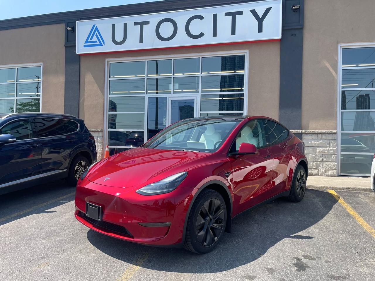 2024 Tesla Model Y LONG RANGE | NO ACCIDENTS | CLEAN CARFAX - Photo #1