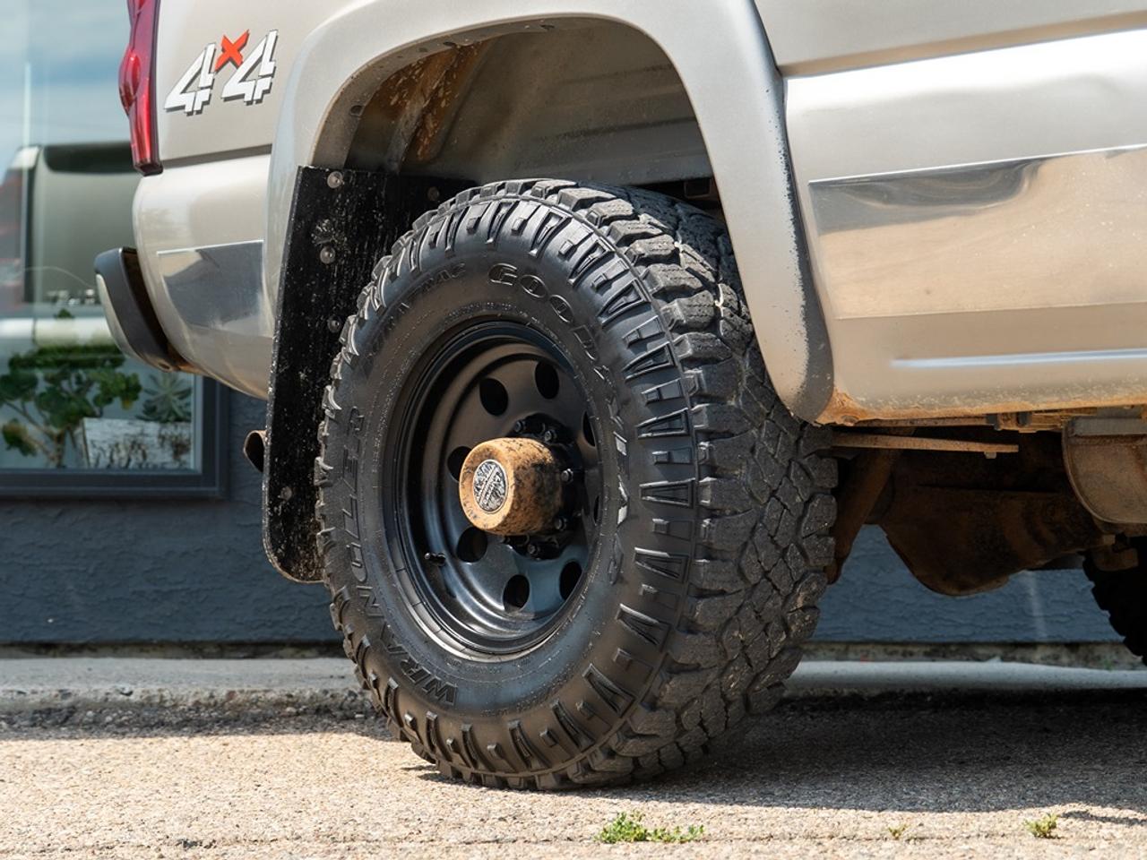 2003 Chevrolet Silverado 1500 LT 1500 HD 6.0L V8 GAS Photo3