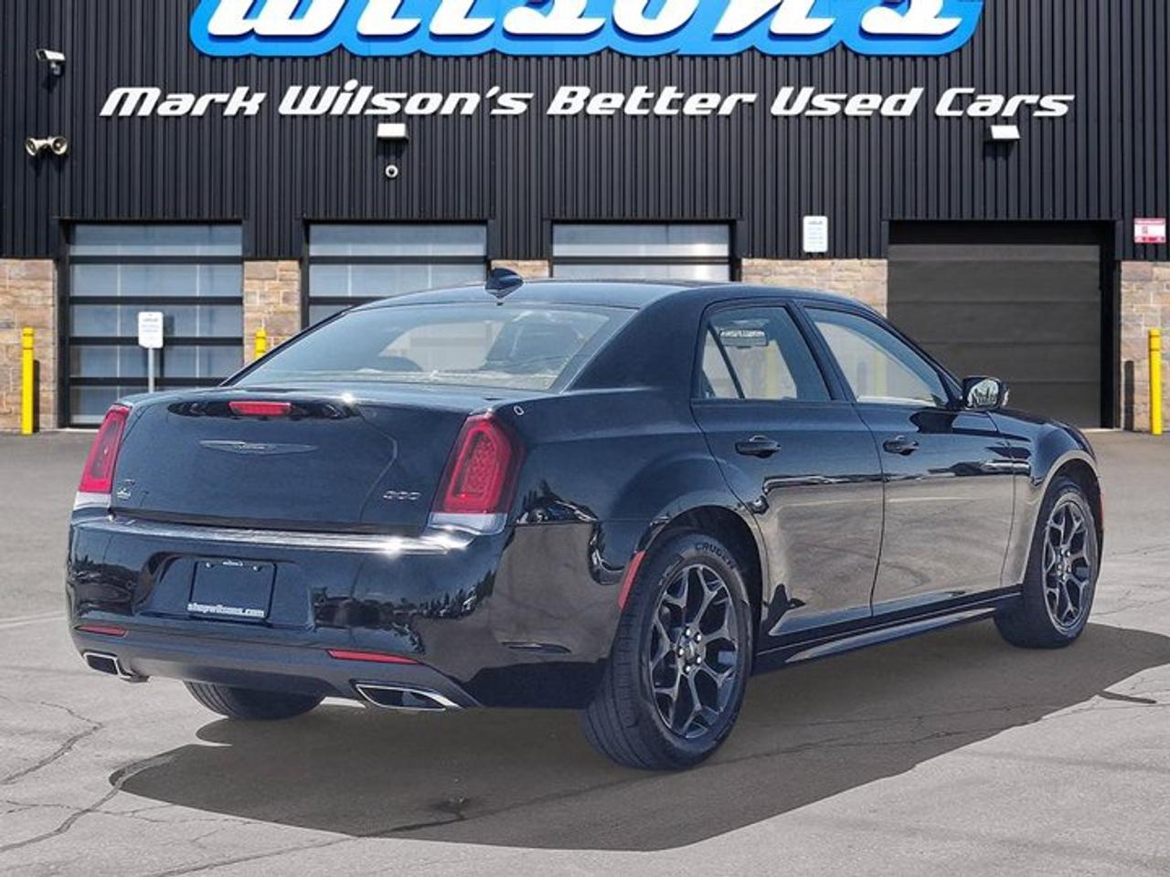 2022 Chrysler 300 300 Touring L AWD | Comfort Group | Leather | Heated + Cooled Seats | Premium Sound | Photo4