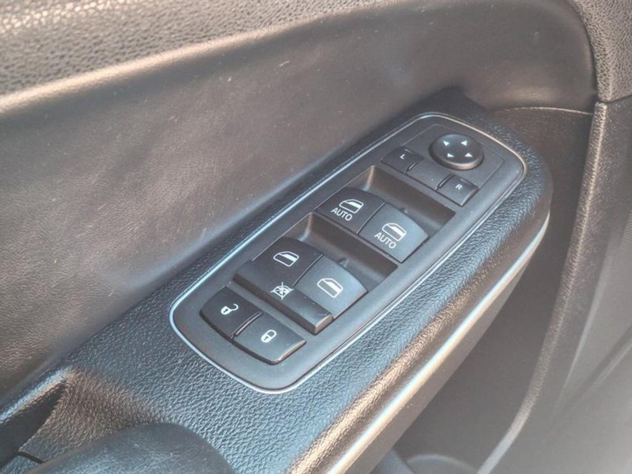2022 Chrysler 300 300 Touring L AWD | Comfort Group | Leather | Heated + Cooled Seats | Premium Sound | Photo