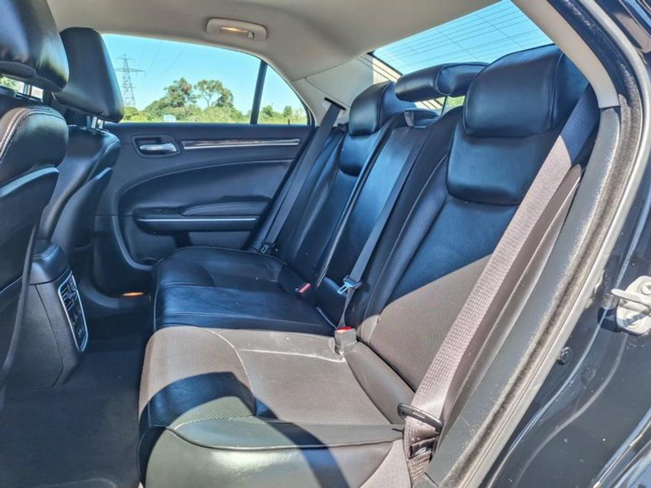 2022 Chrysler 300 300 Touring L AWD | Comfort Group | Leather | Heated + Cooled Seats | Premium Sound | Photo