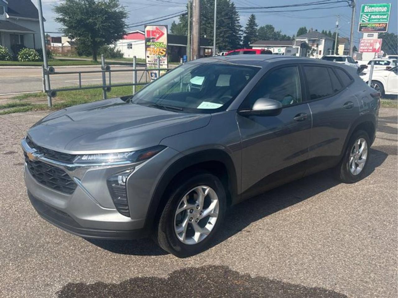 Used 2025 Chevrolet Trax LS | Heated Seats | Remote Start | Lane Keep Assist | Carplay + Android Auto | Heated Mirrors & More for sale in Guelph, ON