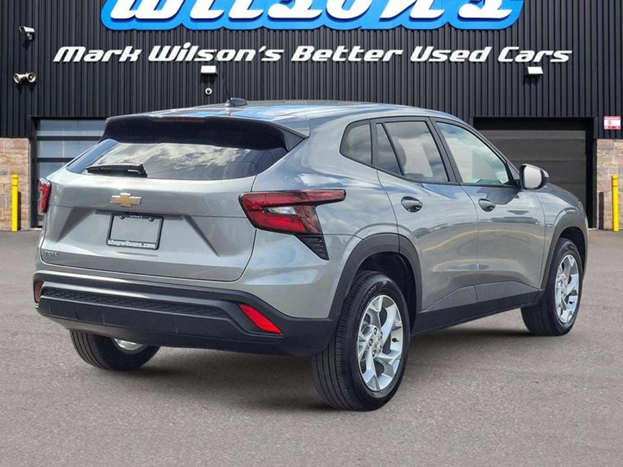2025 Chevrolet Trax LS | Heated Seats | Remote Start | Lane Keep Assist | Carplay + Android Auto | Heated Mirrors & More Photo