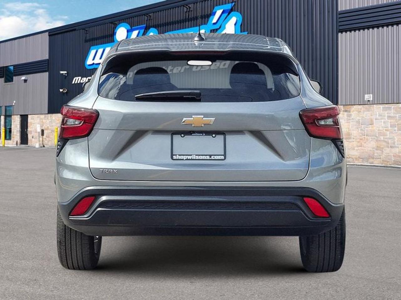 2025 Chevrolet Trax LS | Heated Seats | Remote Start | Lane Keep Assist | Carplay + Android Auto | Heated Mirrors & More Photo